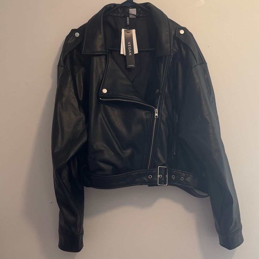 H&M FAUX LEATHER, SHORT BIKER JACKET, SIZE XL